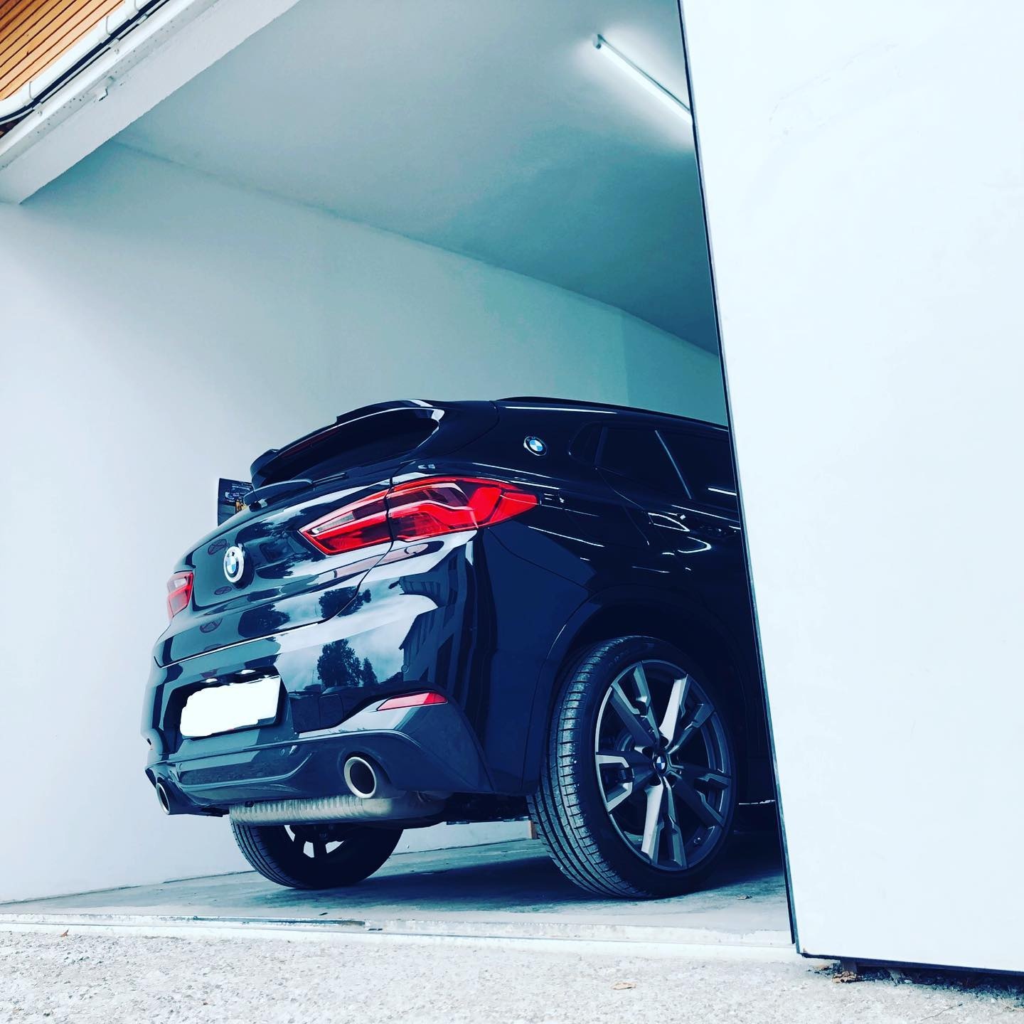 BMW X2 M35i Nachrüstung Fernlichtassistent #bmwm #bmwmpower #bimmer #m35i #x2 #bmwx #retrofit #bimmerworld #bimmermanufaktur #spo… Bild 4