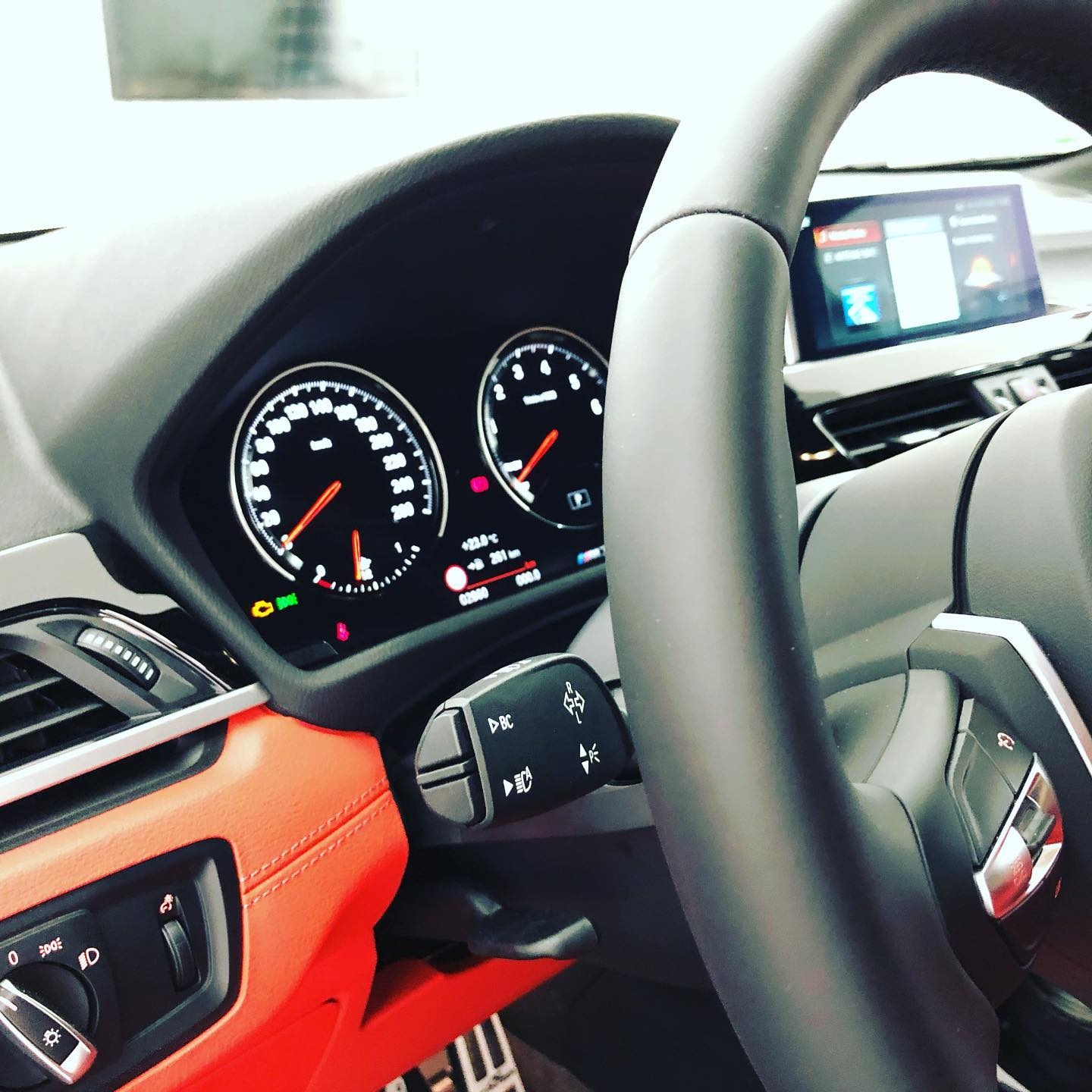 BMW X2 M35i Nachrüstung Fernlichtassistent #bmwm #bmwmpower #bimmer #m35i #x2 #bmwx #retrofit #bimmerworld #bimmermanufaktur #spo… Bild 3