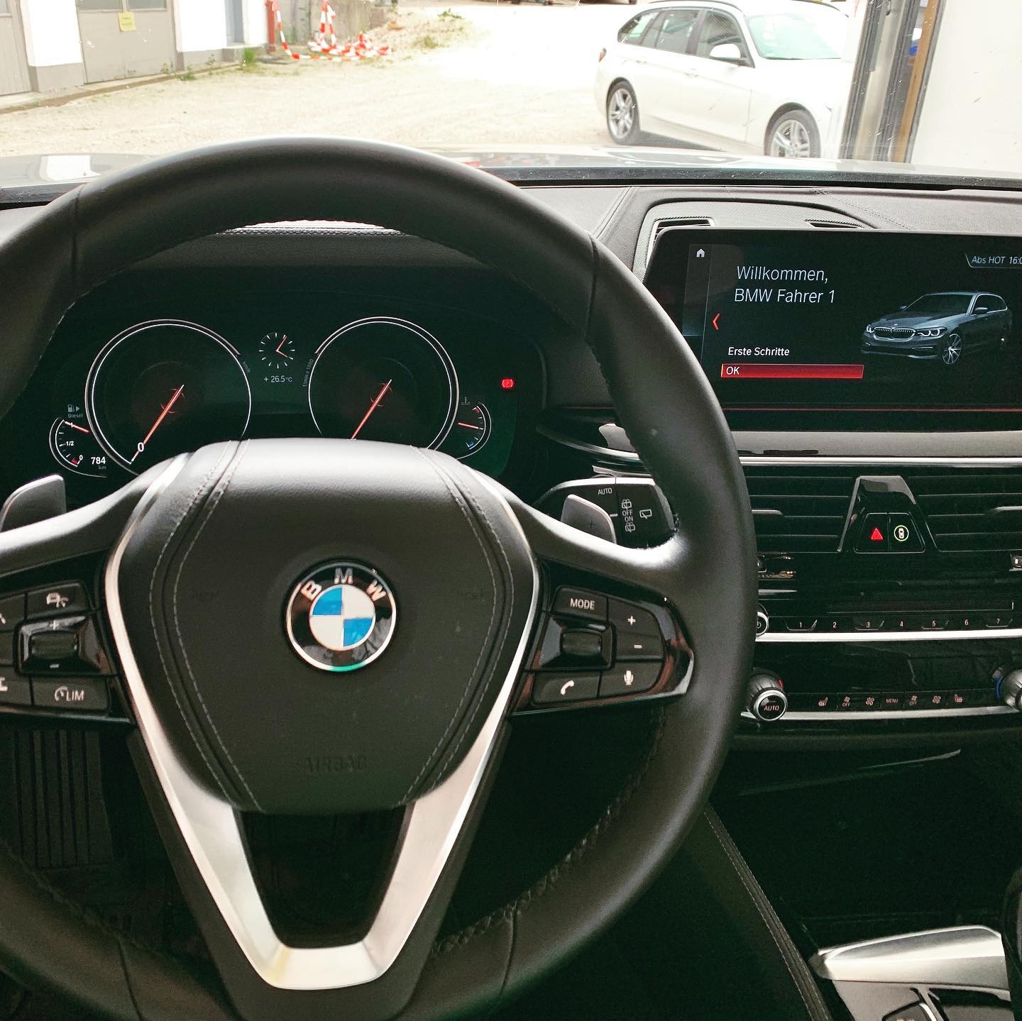 BMW G31 5er Touring - Nachrüstung Navigationssystem Professional ID6 SA609 mit SA654 DAB+ und SA6WB Volldigitales Kombiinstrumen… Bild 4