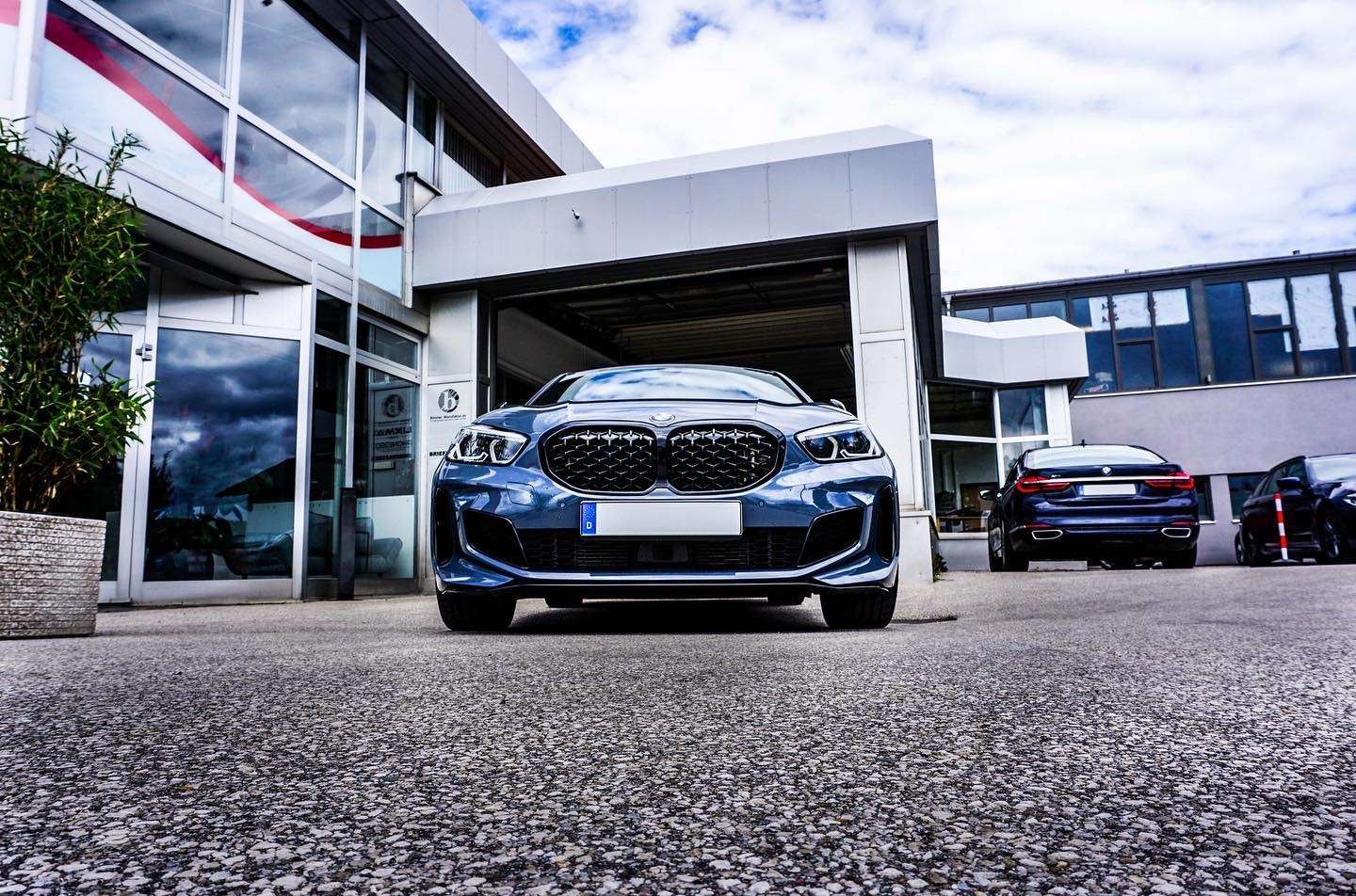 Bei diesem schnittigen M135i haben wir den automatischen Lenkeingriff auf Kundenwunsch deaktiviert 👍 Bild 2
