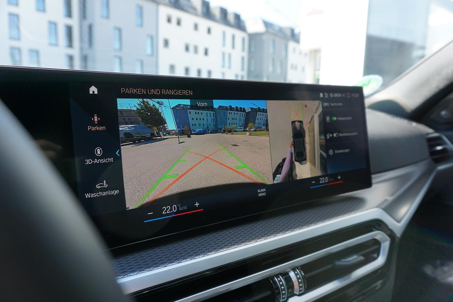 BMW 330e Nachrüstung Parkassistent Professionell mit 360 grad Kamera und automatischen einparken 👍 Bild 5