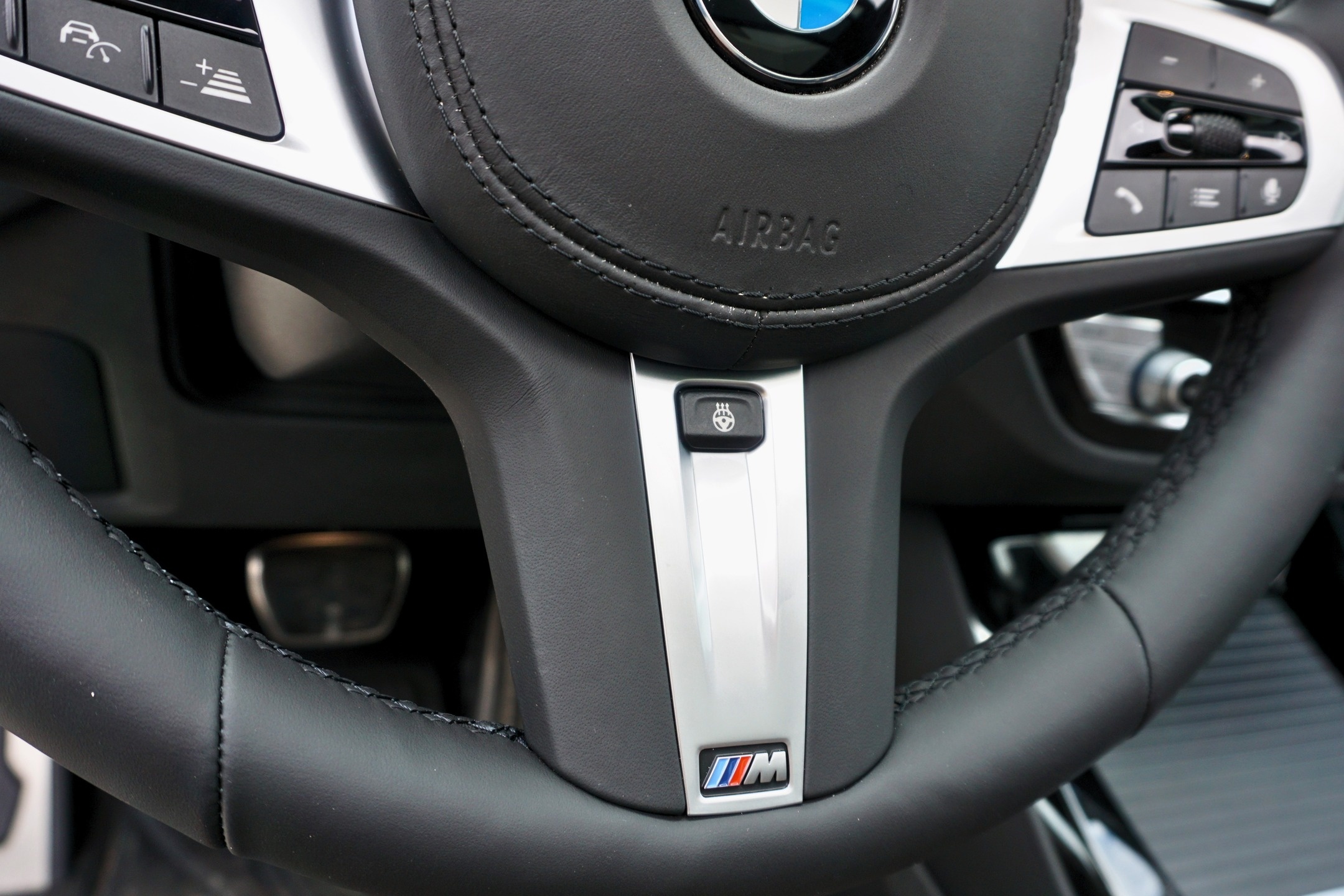 BMW X3 G01 - Nachrüstung Lenkradheizung Bild 4