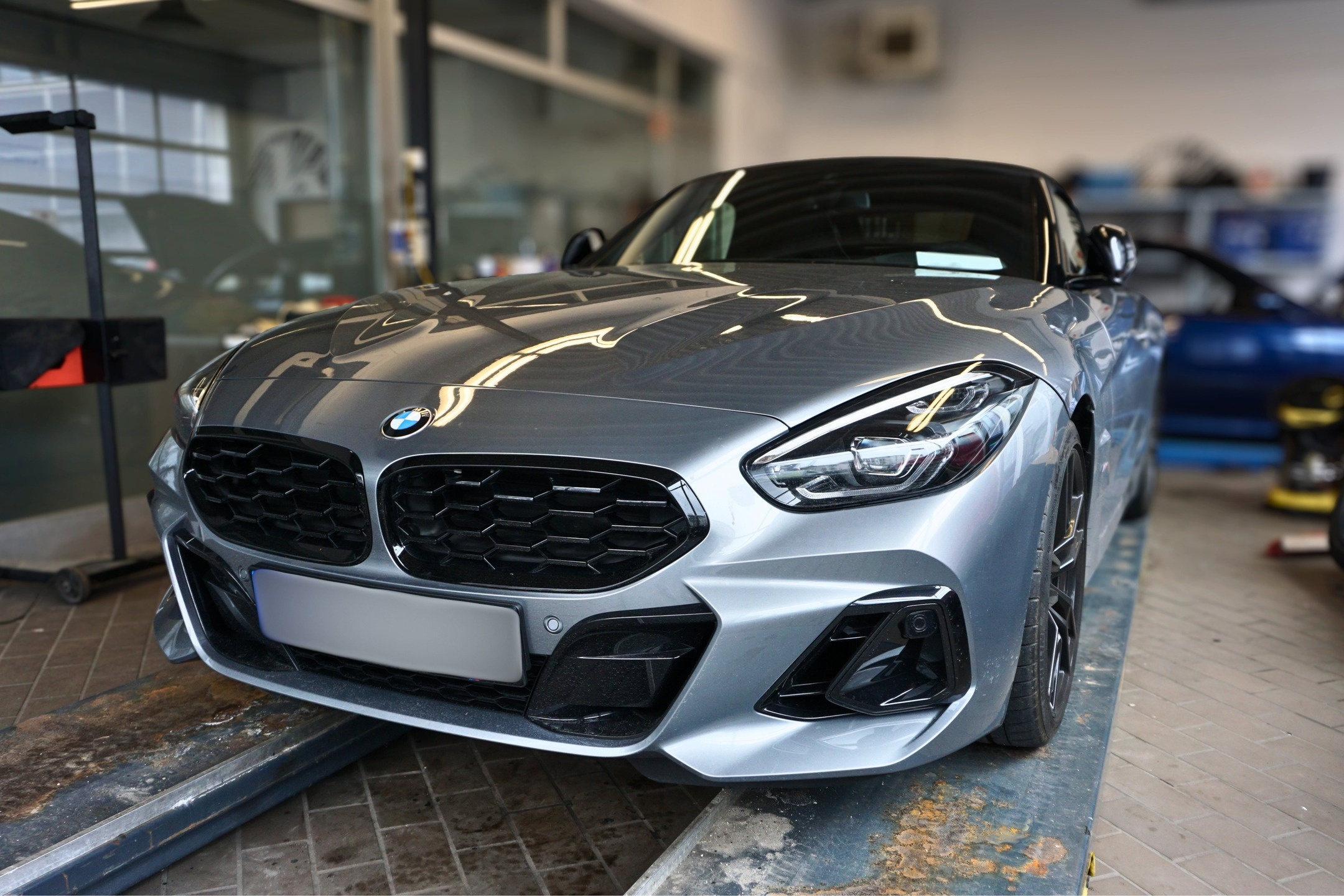 BMW Z4 G29 – Nachrüstung einer originalen BMW Rückfahrkamera Bild 1
