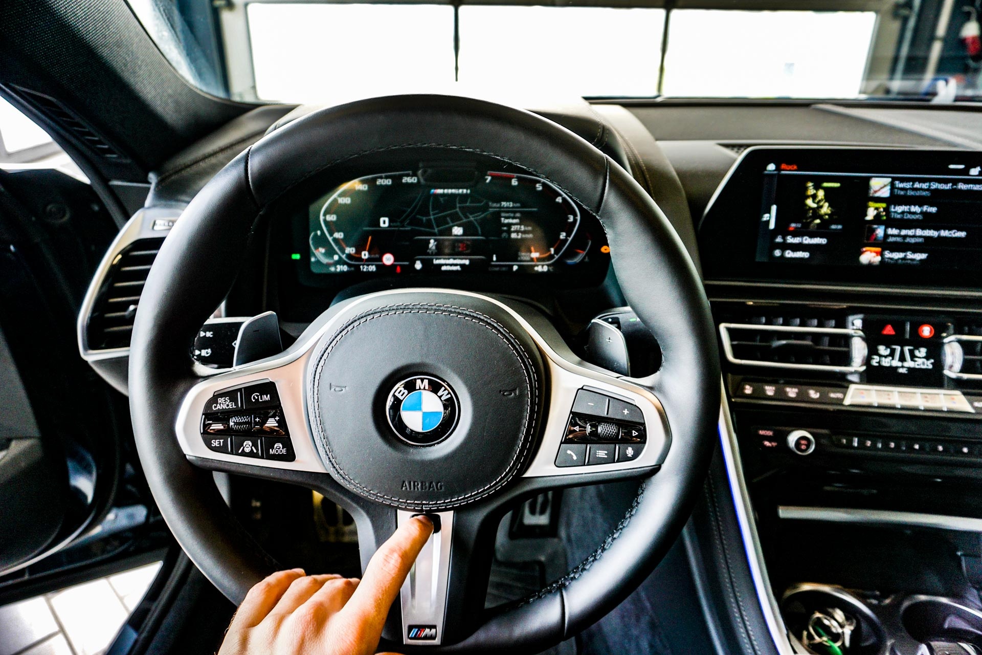 BMW M850i xDrive Bild 2